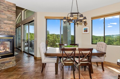 Prescott's #1 Luxe Mountain Sanctuary | Cozy Spa | Golf | Majestic Views