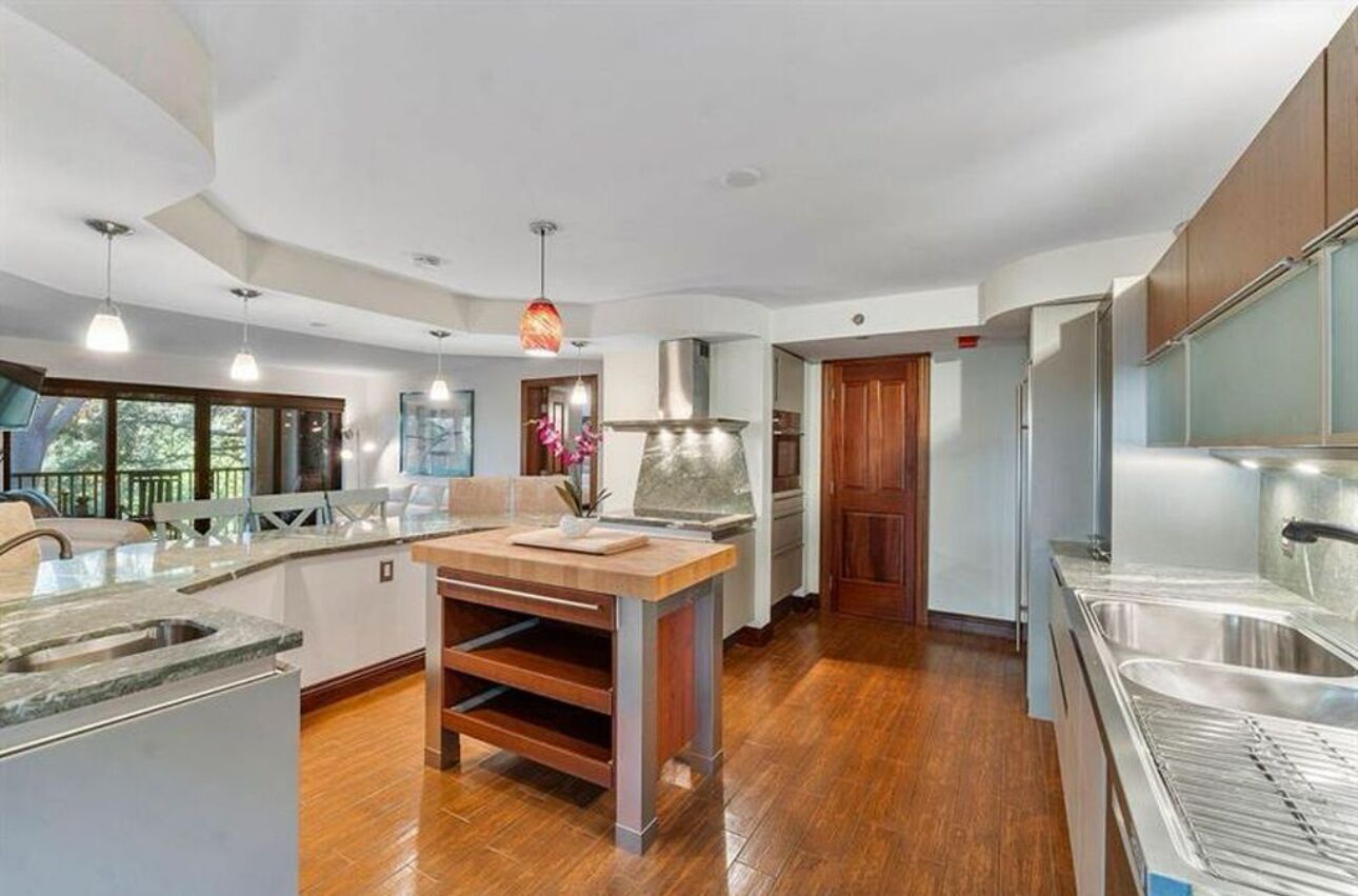 A Jupiter gem 2-bedroom 2-bathroom perfect for cooking enthusiasts! 