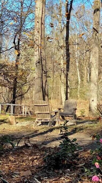 Delightful Two Bedroom Vacation Home on River Side