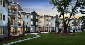 Exterior - Ocean Escape Condos North (North Myrtle Beach)