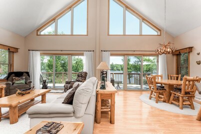 Escape to Blake Lake! Your Perfect Getaway Awaits!