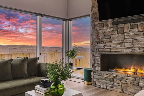 Luxury Log Home with a Hot Tub.