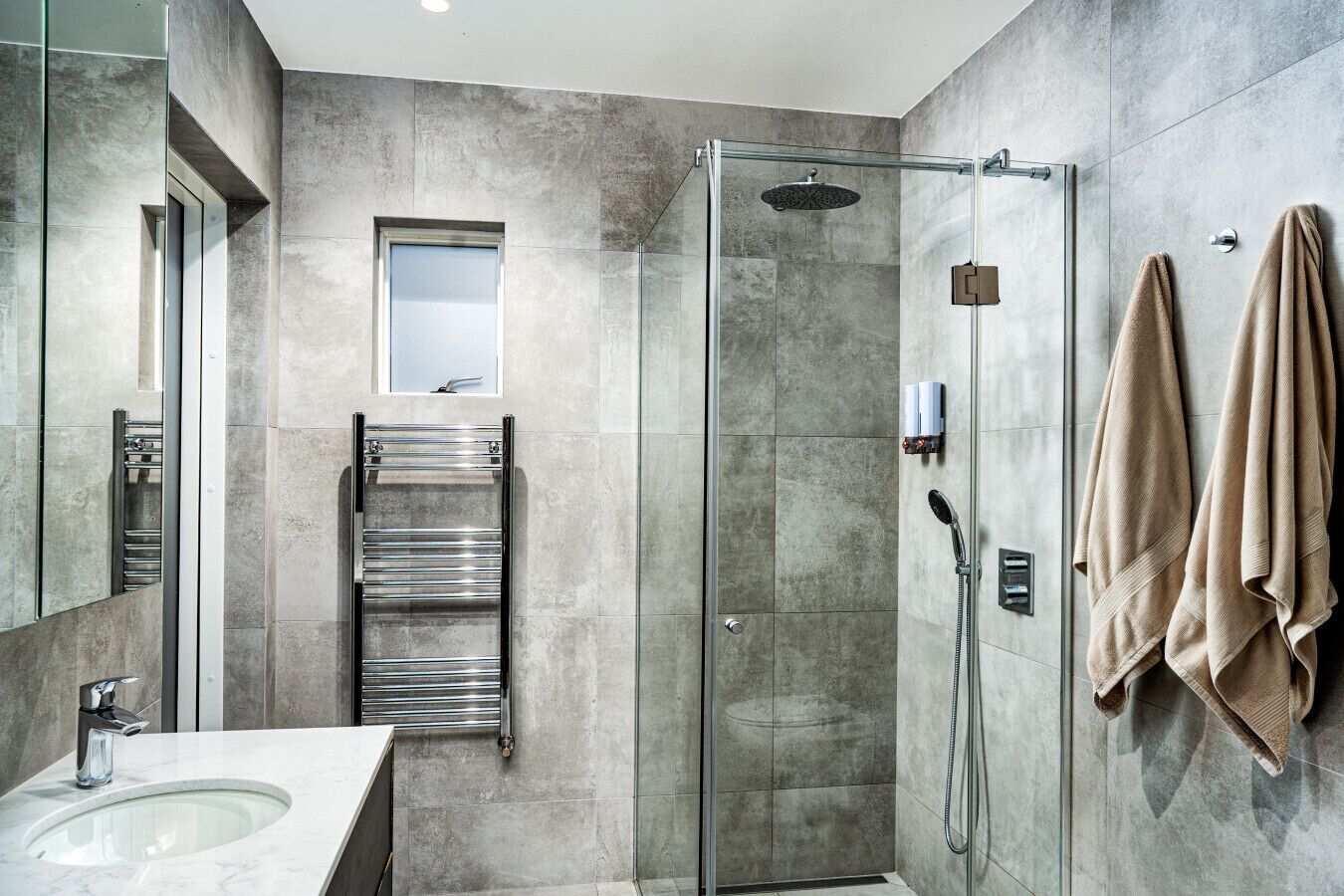 Haartrockner, Handtücher