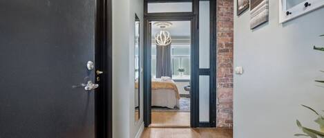 2 Schlafzimmer, Schreibtisch, Bügeleisen/Bügelbrett, kostenloses WLAN