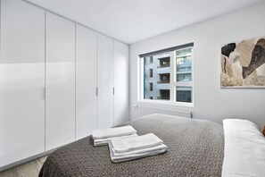 3 chambres, fer et planche à repasser, Wi-Fi gratuit, draps fournis