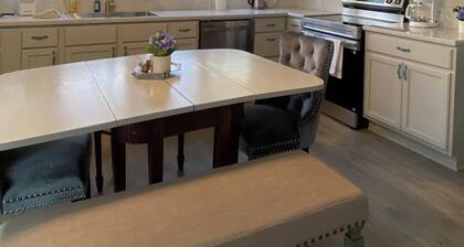 Secluded Riverfront Cabin with Skylights, Oak Trees & Dreamy Porch