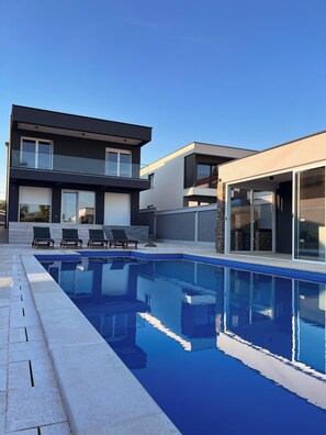 Alberca al aire libre 