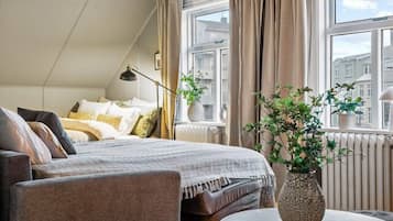 2 bedrooms, desk, iron/ironing board, free WiFi