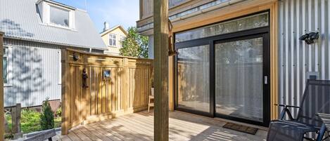 屋外ダイニングエリア