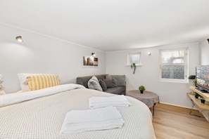 Desk, iron/ironing board, free WiFi, bed sheets