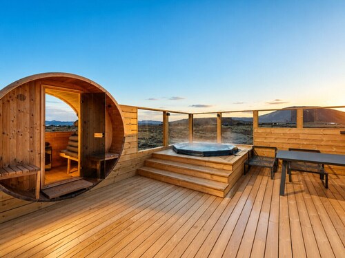 Hot-Tub/Sauna - Lake View - 2024 Built Cabin