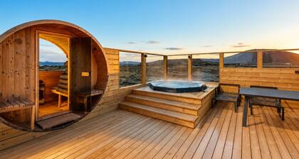 Hot-Tub/Sauna - Lake View - 2024 Built Cabin
