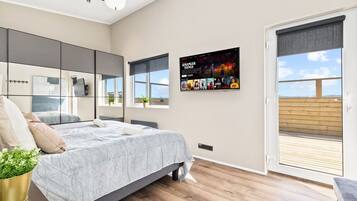 Bureau, fer et planche à repasser, Wi-Fi gratuit, draps fournis