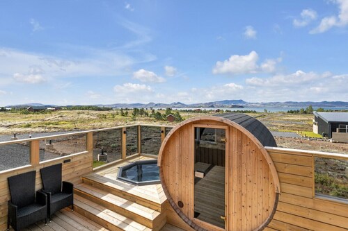 Þingvallavatn - Hot-Tub/Sauna - 2024 Built Cabin