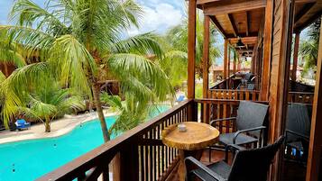 Double Room, Pool View | Pemandangan balkoni