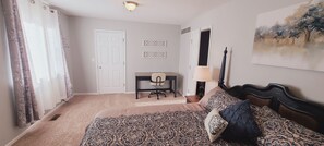 5 Schlafzimmer, Schreibtisch, Reisekinderbett, kostenloses WLAN