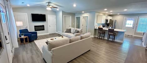 Smart TV, fireplace