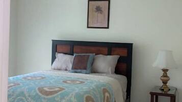 2 多间卧室、熨斗/熨衣板、WiFi、床单