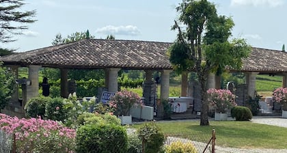 Grande Maison de Famille, Domaine de Saint Emilion. Environnement Exceptionnel