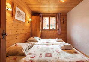 Room - Casa-Chalet Brizolée avec vue sur le lac à Tignes (Tignes)