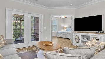 3 habitaciones, escritorio, tabla de planchar con plancha y wifi