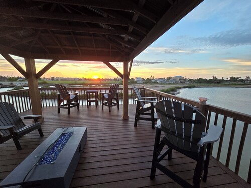 Discover Your Dream Waterfront Getaway in Port Isabel, Texas!