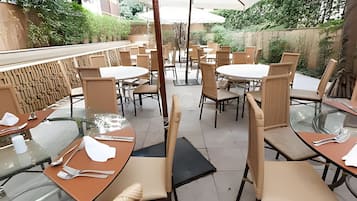 舒适公寓 | 室外用餐