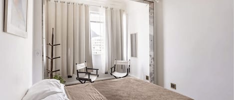 Strykjärn/strykbräda, wi-fi och sängkläder