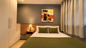 1 bedroom, internet, bed sheets