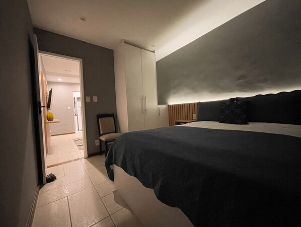 1 bedroom, internet, bed sheets
