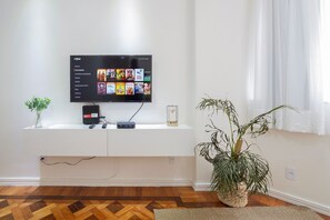 Interior - Paradise Found: Copacabana and Comfort United! (Rio de Janeiro)