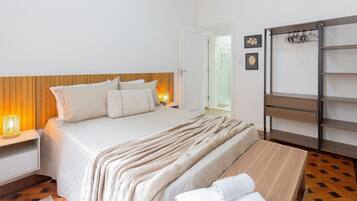 3 habitaciones, tabla de planchar con plancha y internet