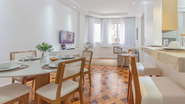 Dining - Apartment in Copacabana 5 minutes from the beach (Rio de Janeiro)