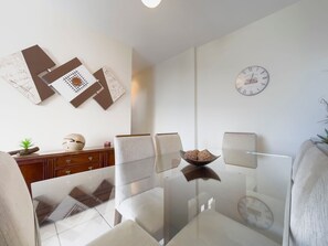 Dining - Paradise in Barra, Everything Within Your Reach (Rio de Janeiro)
