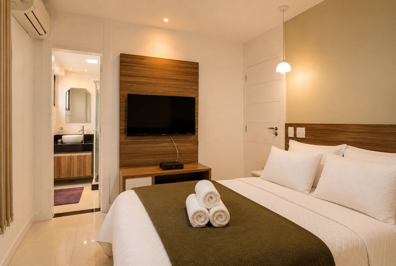 3 bedrooms, iron/ironing board, WiFi