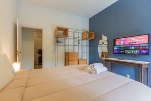 4 slaapkamers, een strijkplank/strijkijzer, wifi