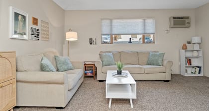 Chic Central Nook in Great Falls