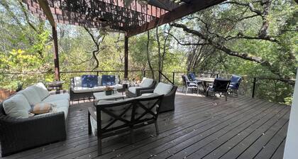 Gorgeous 4-bedroom home in Westlake, Eanes school district.