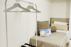 1 bedroom, in-room safe, desk, iron/ironing board