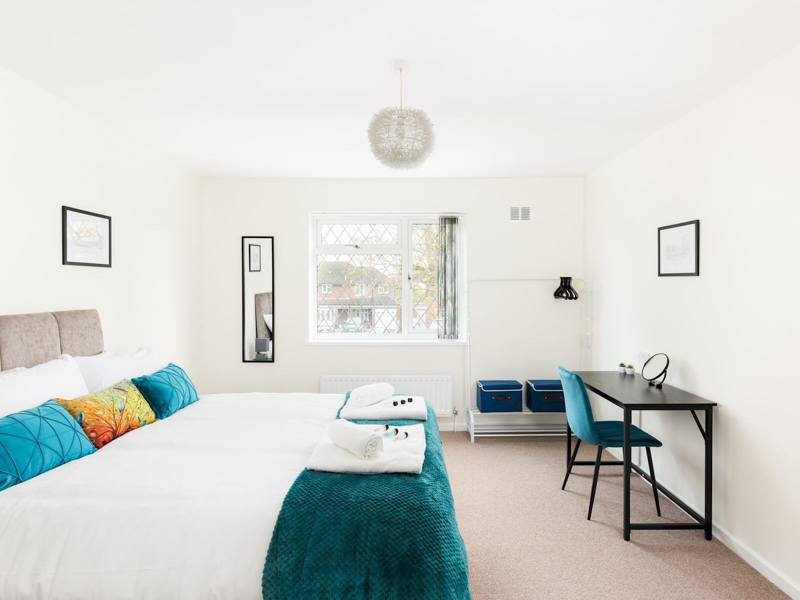 4 bedrooms, iron/ironing board, free WiFi, bed sheets