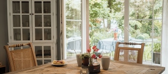 Charming Cottage with Garden and Fireplace