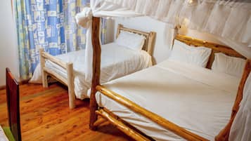 Quarto casal luxo, sacada, vista para a baía | Quartos à prova de som, Wi-Fi de cortesia, roupa de cama