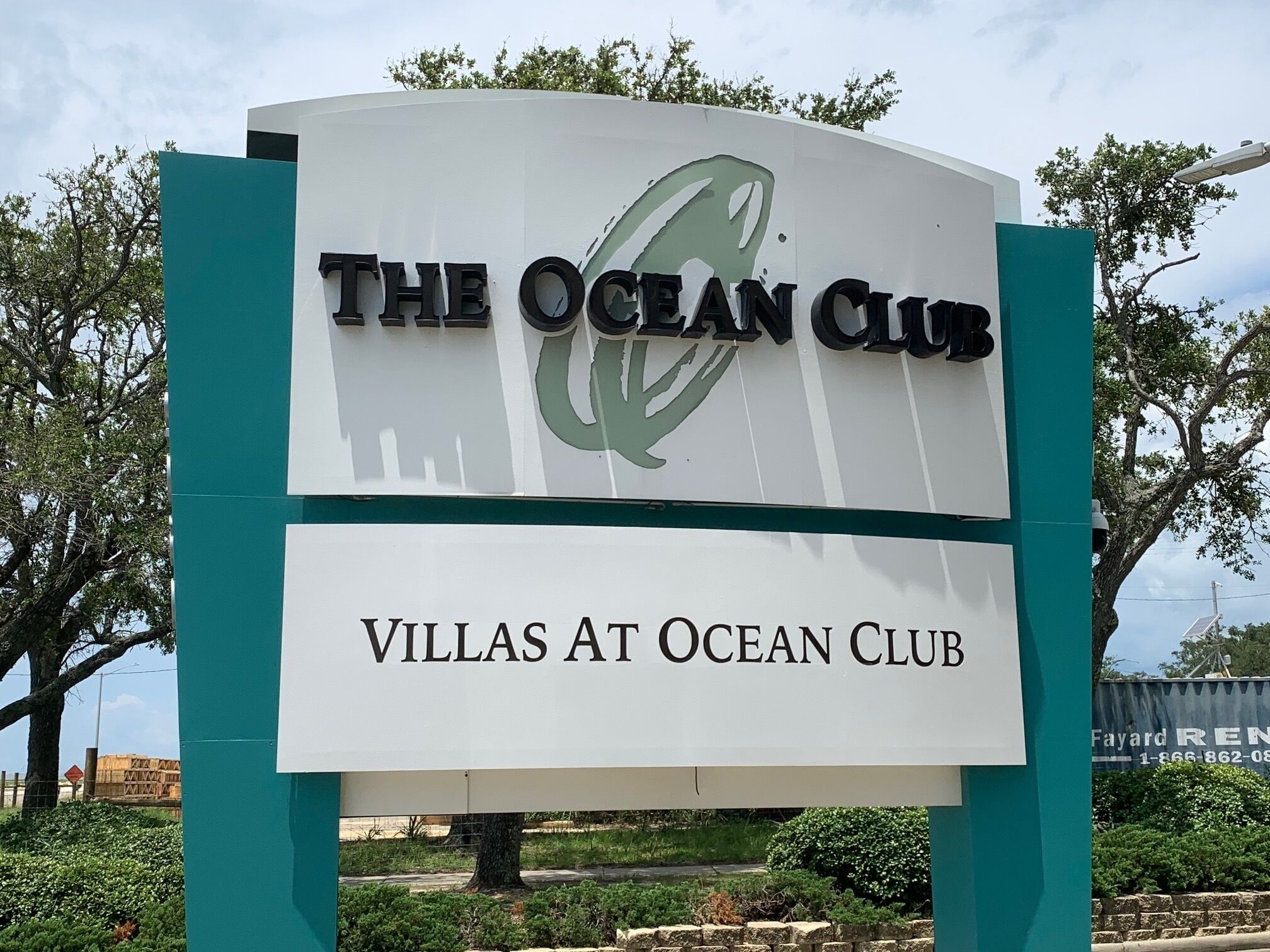 Top floor 2-bedroom condo with amazing sunset views. Visit Vegas on the Gulf!
