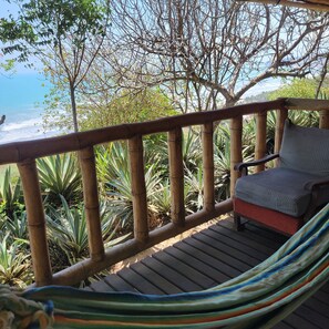 Basic Room, Balcony, Beach View | Desk, free WiFi - Shantí Lodge  (Canoa)