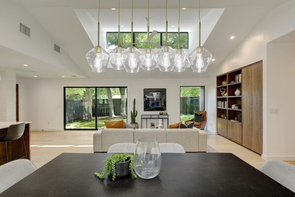 Living area - Luxury mid-century modern-inspired home (Austin)