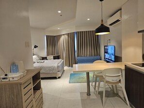 WiFi, bed sheets, wheelchair access - Tambuli Tower C Unit 5D (Lapu-Lapu City)