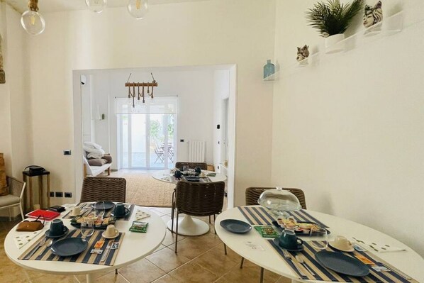 Dining - Vucciria - Deluxe Room (Butera Apartments Luxury) (Palermo)