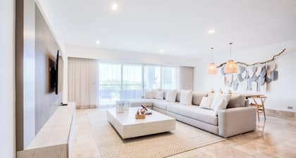Cozy 1-Bedroom Condo with AC and Direct Beach Club Access