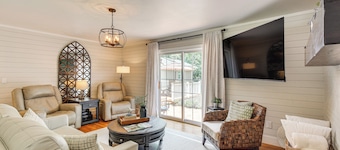 Spacious Taylors Home ~ 5 Mi to Dtwn Greenville!