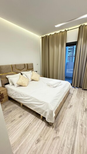 1 soverom, safe på rommet, strykejern/-brett og wi-fi (inkludert)